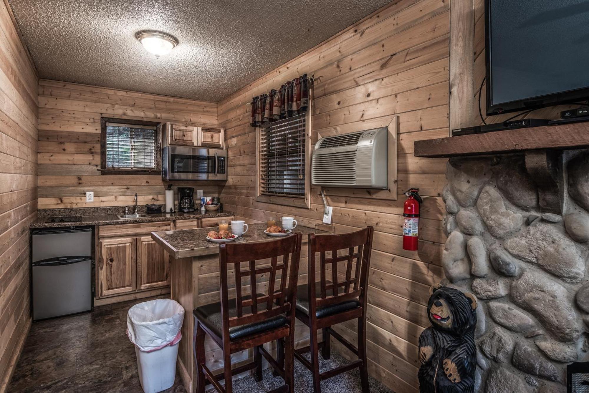 Upper Canyon Inn & Cabins 루이도소 외부 사진