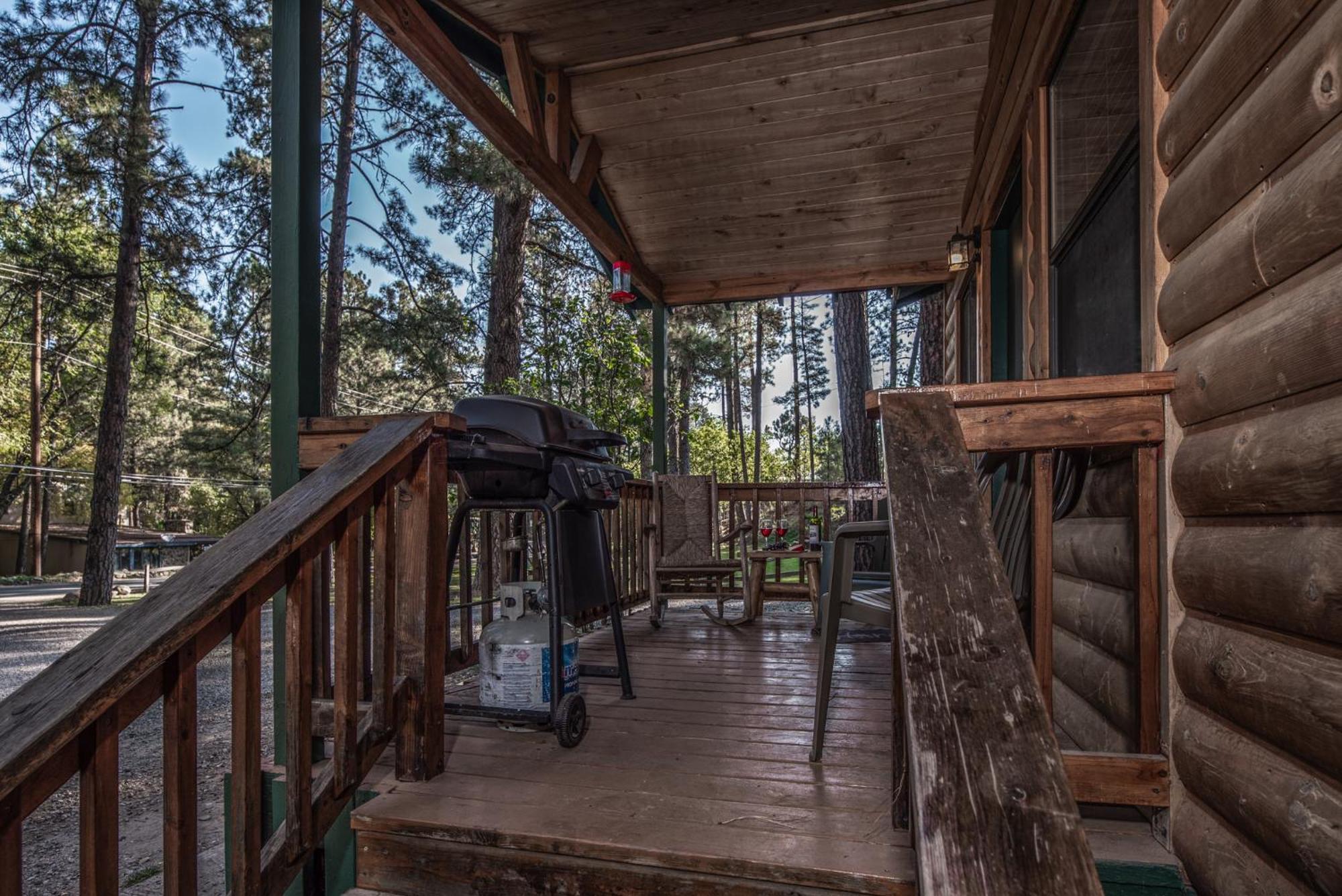 Upper Canyon Inn & Cabins 루이도소 외부 사진