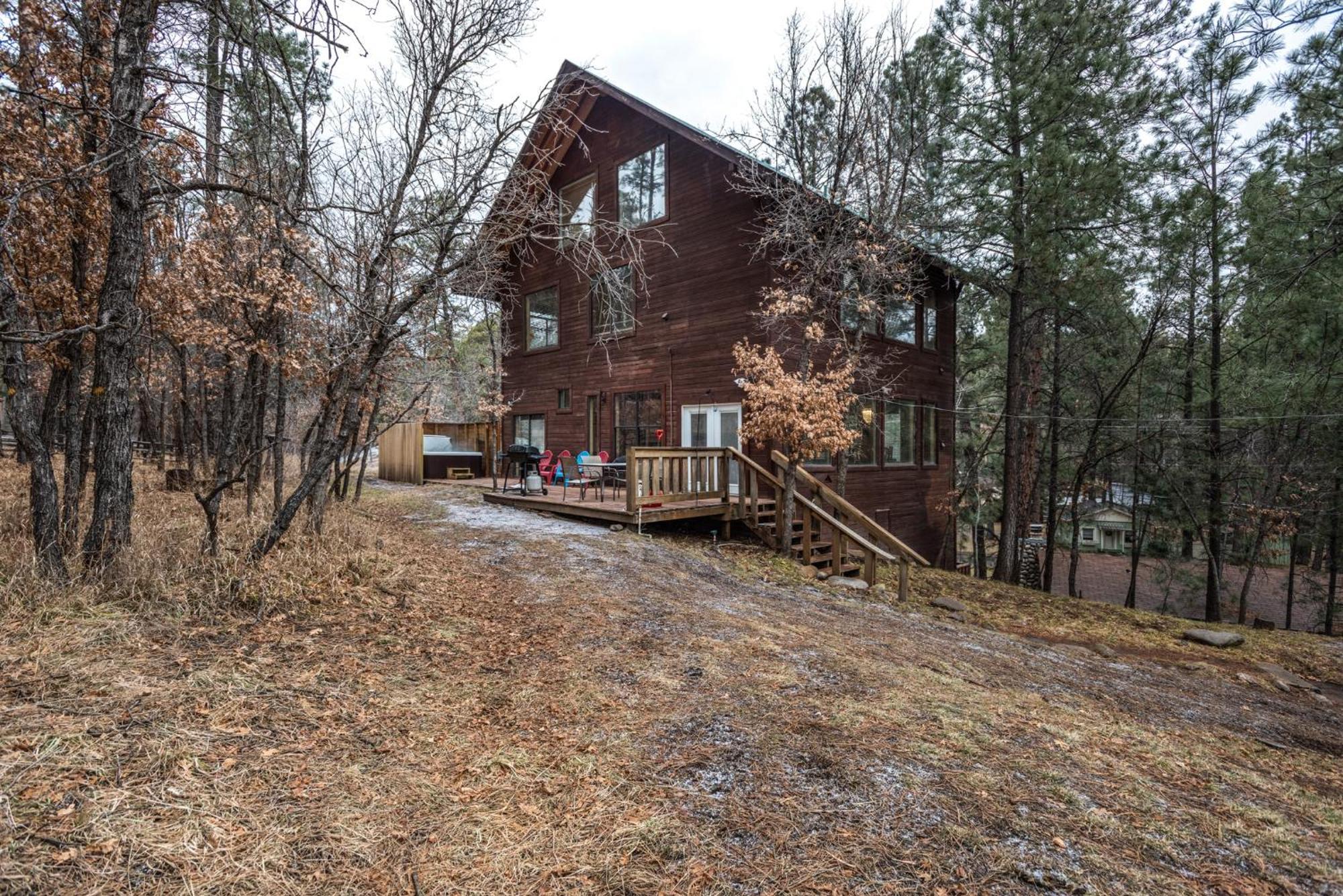Upper Canyon Inn & Cabins 루이도소 외부 사진