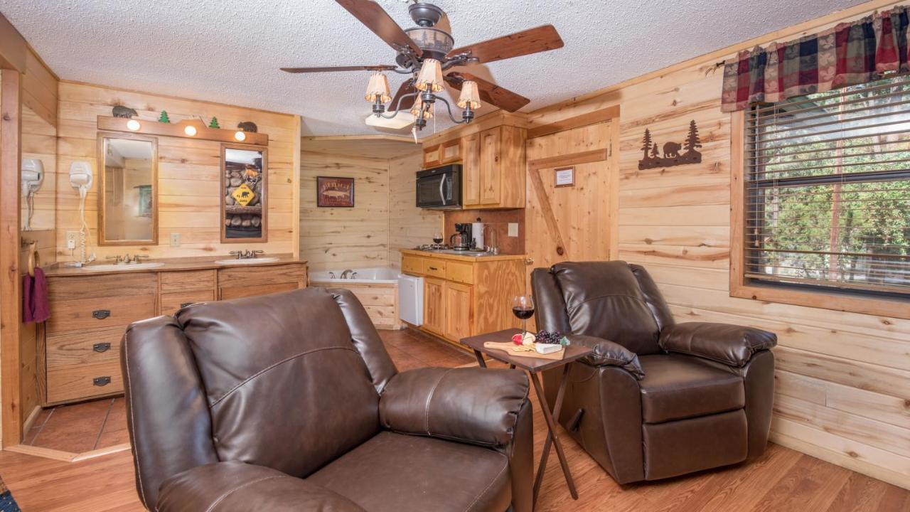 Upper Canyon Inn & Cabins 루이도소 외부 사진
