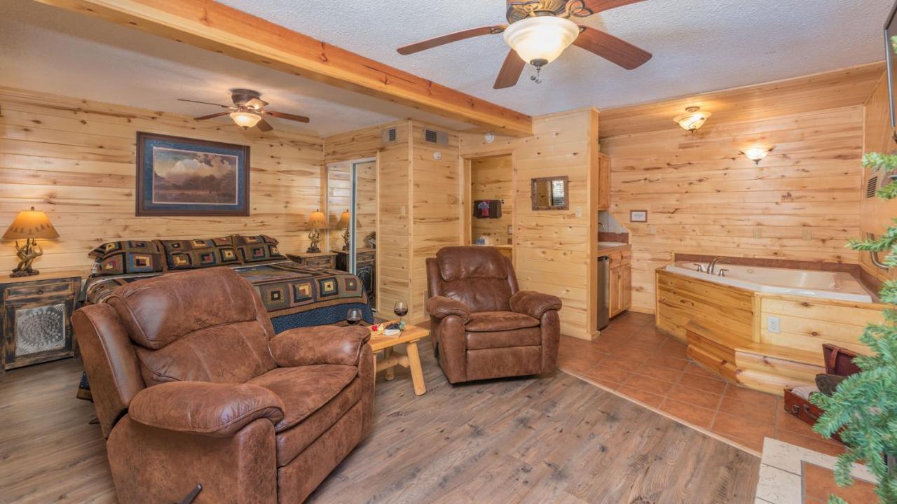 Upper Canyon Inn & Cabins 루이도소 외부 사진
