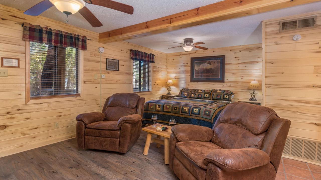 Upper Canyon Inn & Cabins 루이도소 외부 사진